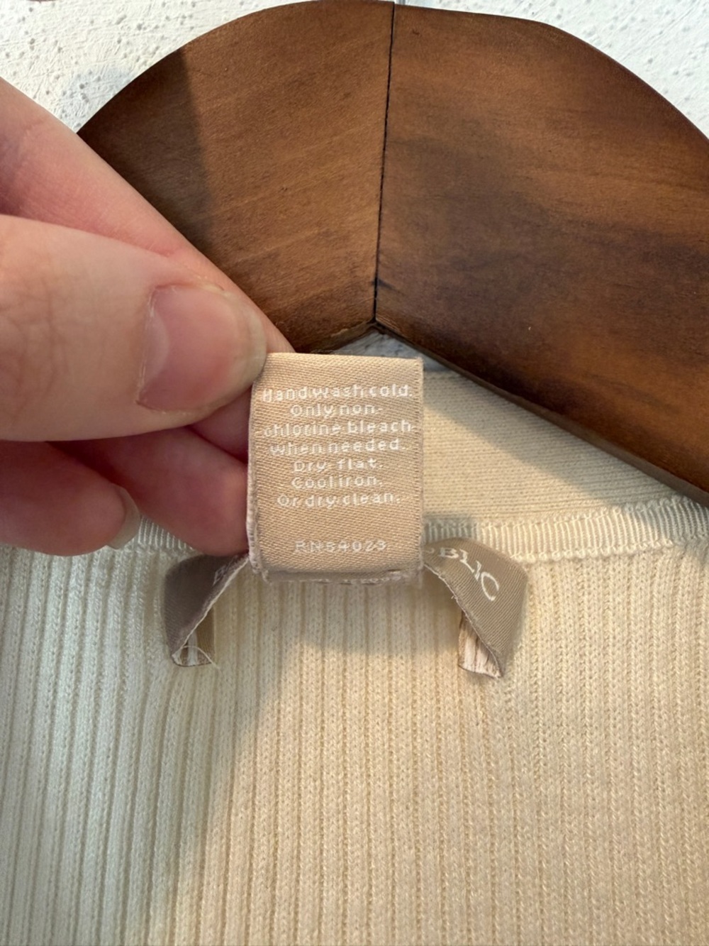 Banana Republic Cream Vneck Cardigan Silk Blend Button Front Size XL Classic - Picture 6 of 9